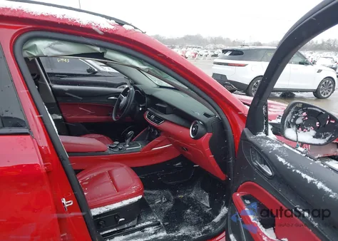 2019 Alfa Romeo Stelvio Awd z USA, uszkodzony, nr VIN ZASPAKAN5K7C59344